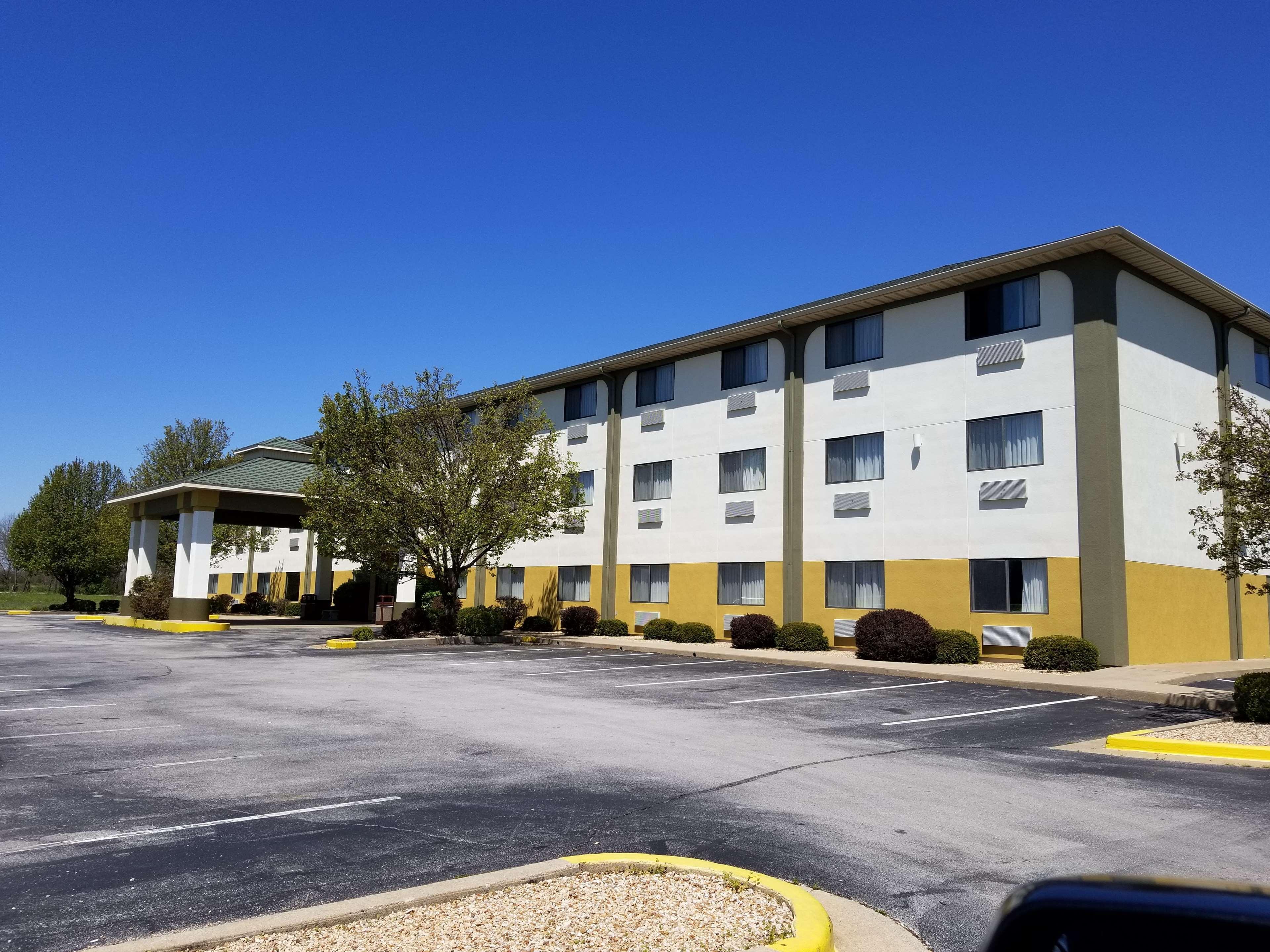 Best Western Big Spring Lodge Neosho Exterior photo